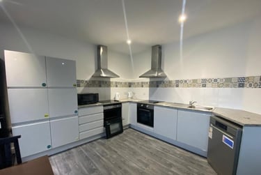 6 bed flat, 10 Kinterbury Street, City Centre, Plymouth, PL12DG - Image 4